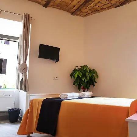 Giulia's Guest house *